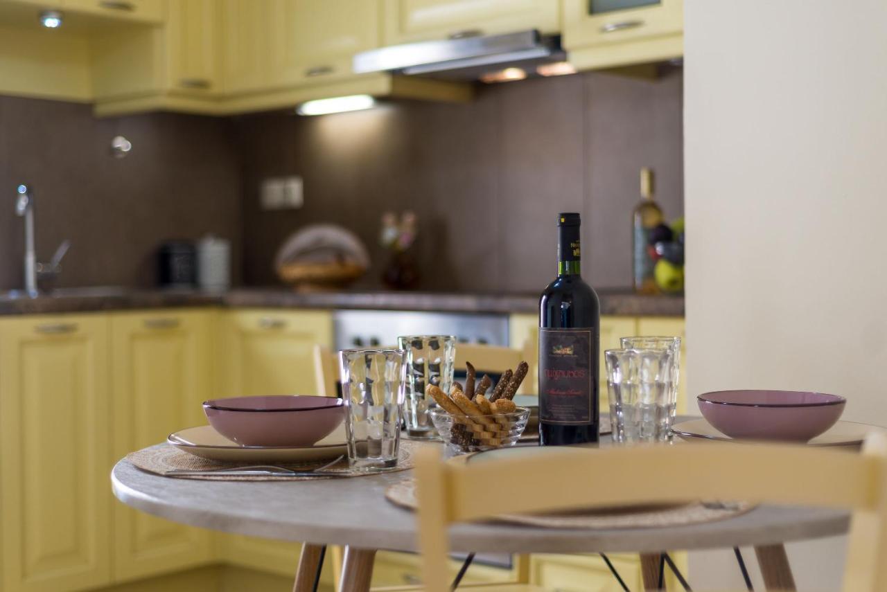 Amphitrite Beach House Chrissi Akti Chania Exterior foto