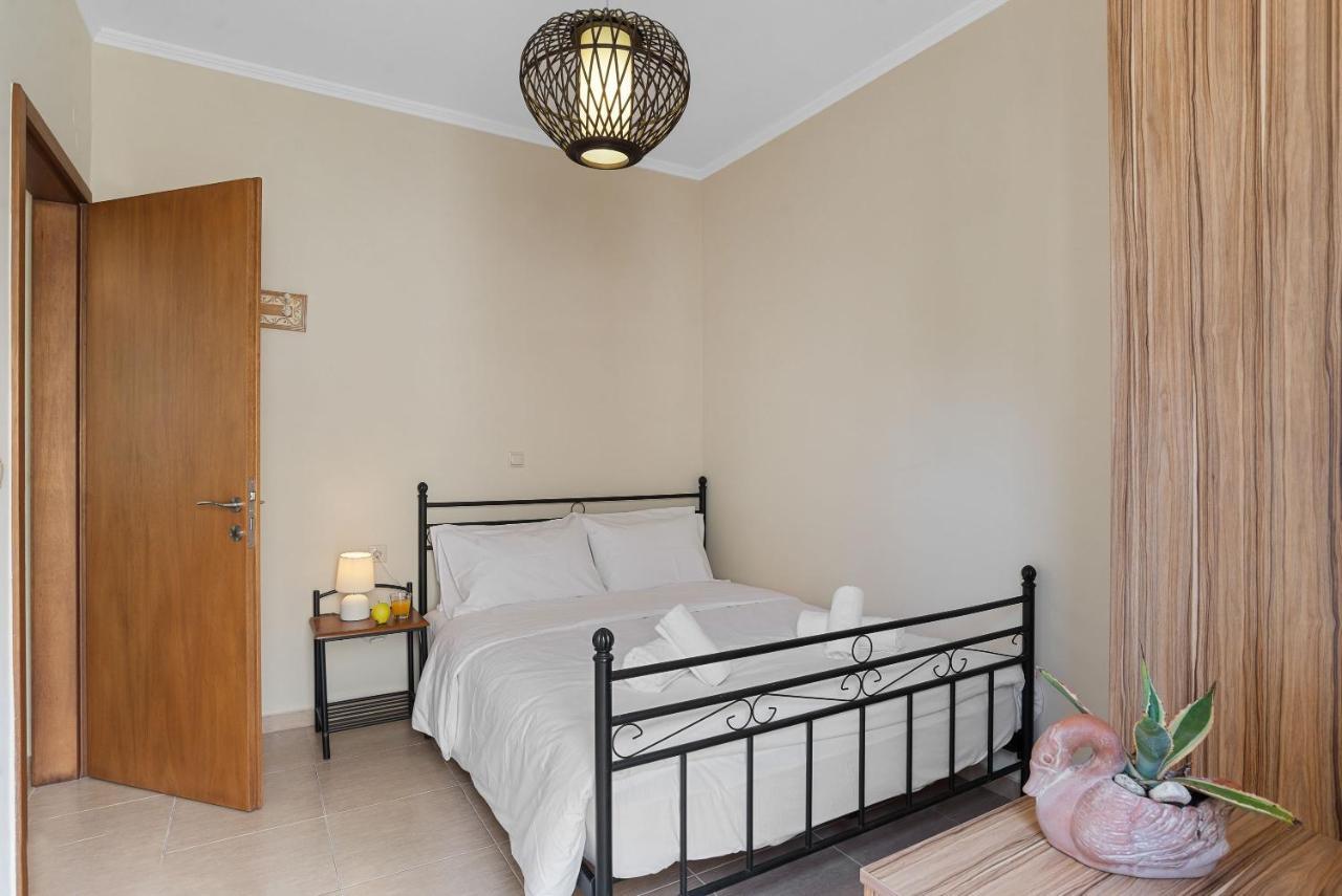 Amphitrite Beach House Chrissi Akti Chania Exterior foto